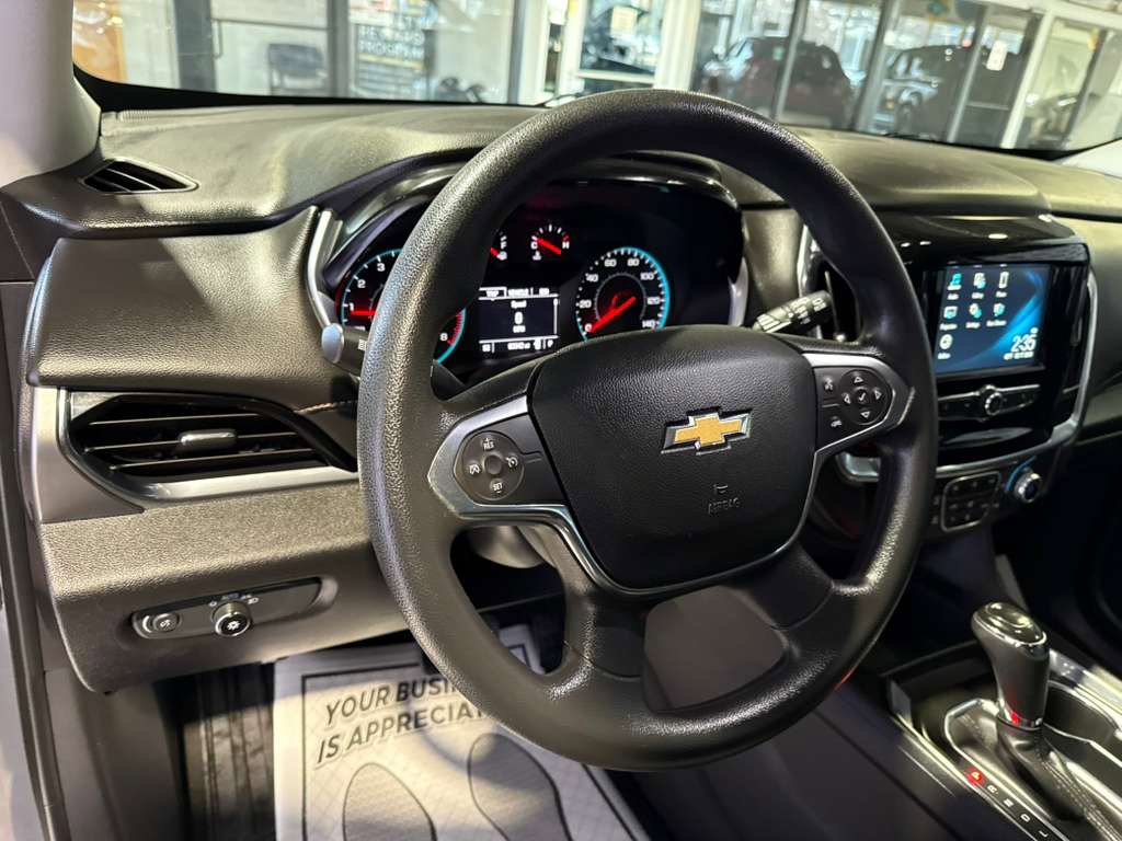 Used 2018 Chevrolet Traverse LS image 30