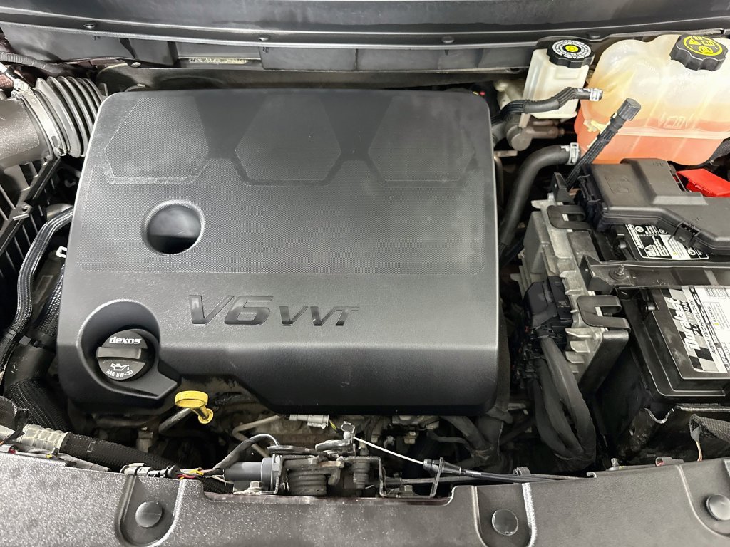 Used 2020 Chevrolet Traverse LT w/ LPO, Floor Liner Package AWD/4WD image 31