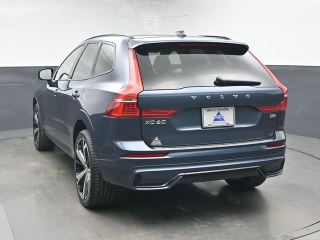 Used 2023 Volvo XC60 B5 Ultimate w/ Protection Package Premier FWD image 8