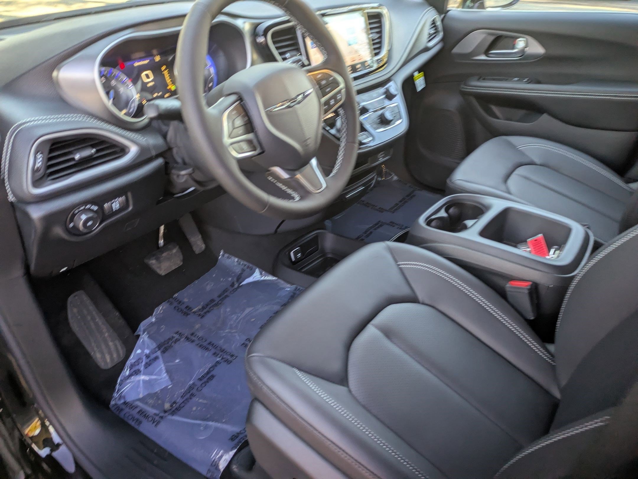 New 2026 Chrysler Pacifica Select image 9