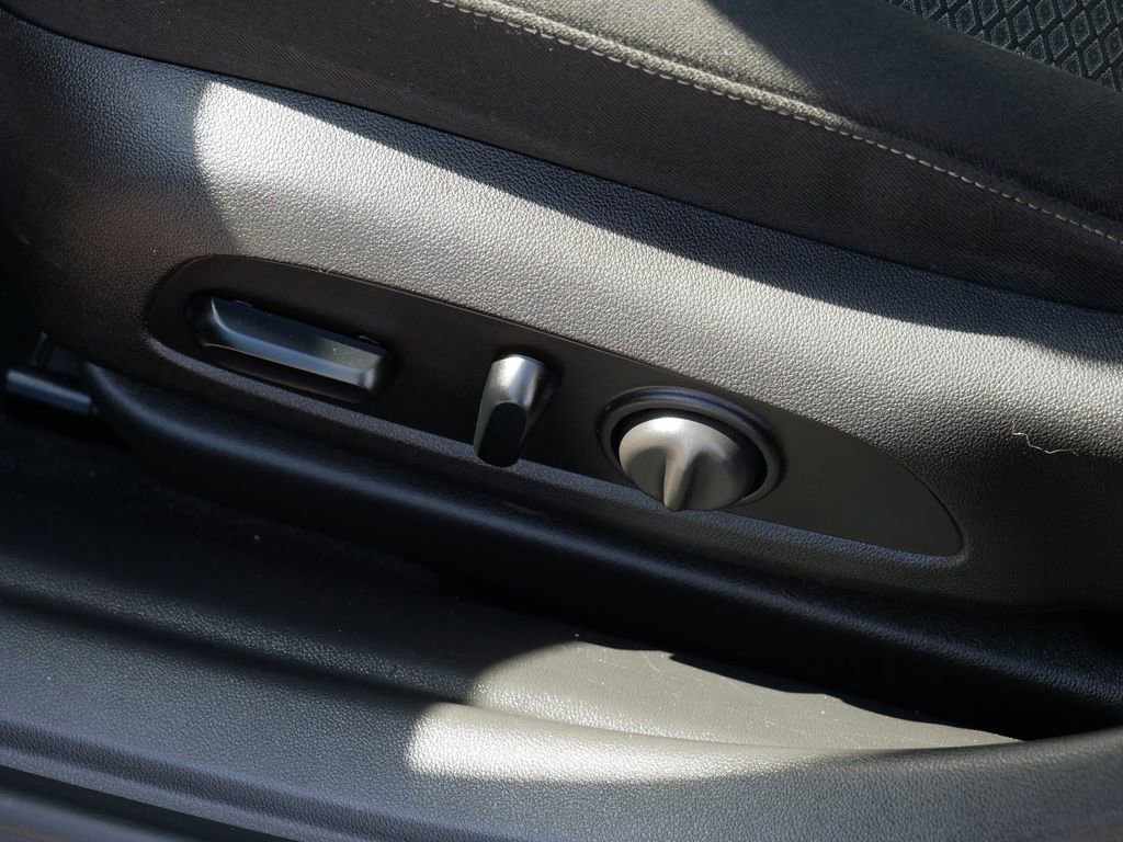 Used 2018 Buick Regal Preferred image 16