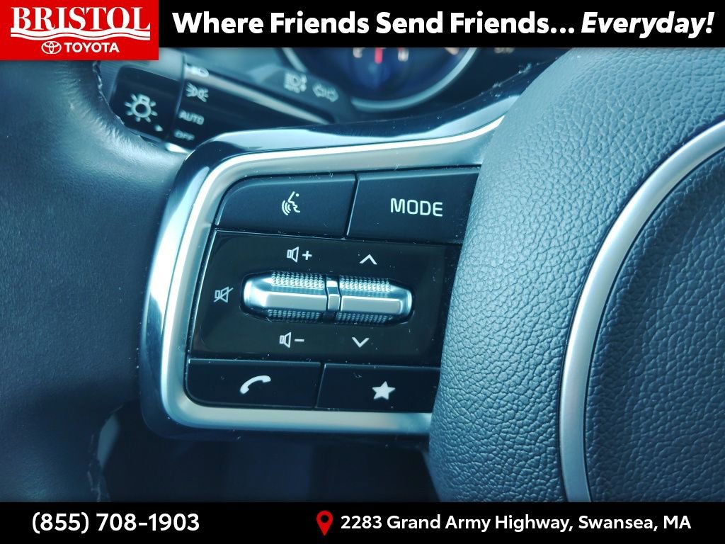 Used 2024 Kia Carnival LX image 26