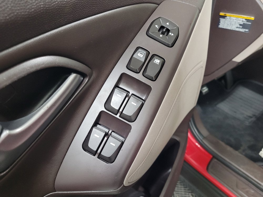 Used 2015 Hyundai Tucson SE AWD/4WD image 27