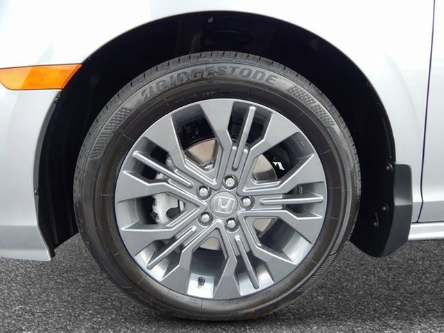 New 2026 Honda Odyssey Touring image 9