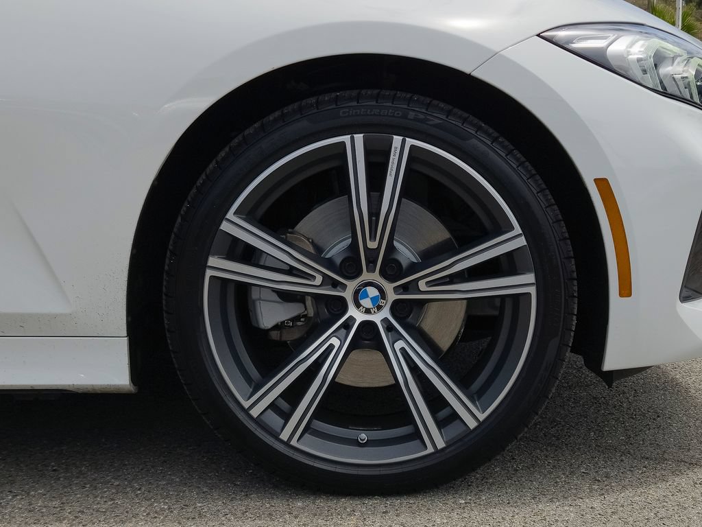Used 2023 BMW 330i Sedan w/ Driving Assistance Package RWD image 7