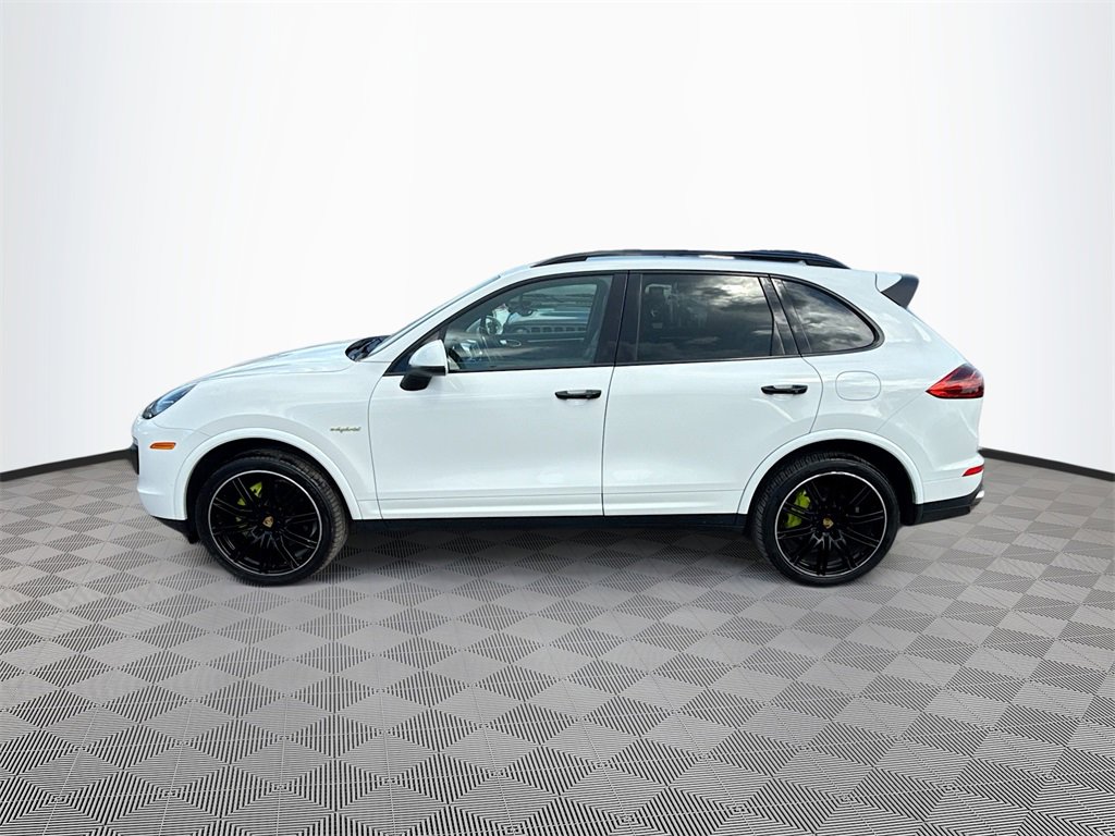 Used 2017 Porsche Cayenne S image 9