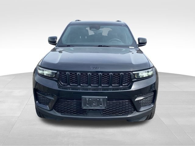 Used 2023 Jeep Grand Cherokee Altitude AWD/4WD image 2