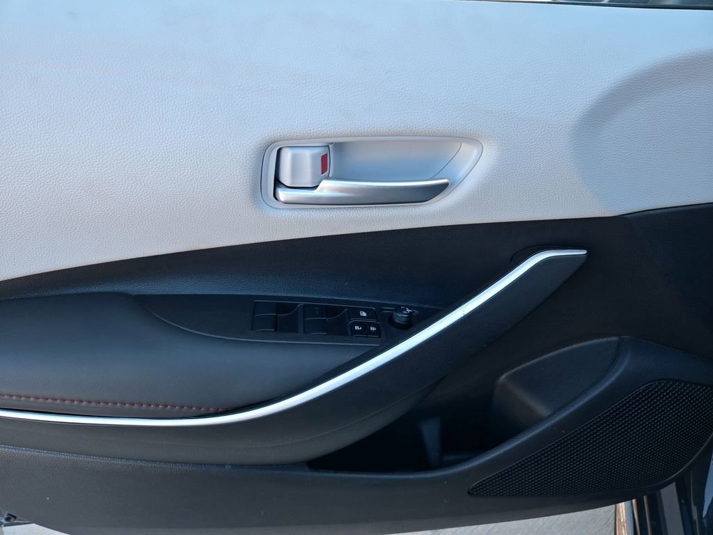 Certified 2025 Toyota Corolla SE image 31