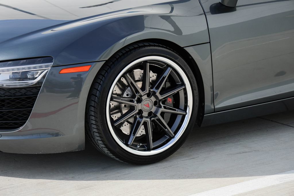 Used 2014 Audi R8 V8 w/ Enhanced Leather Package AWD/4WD image 24