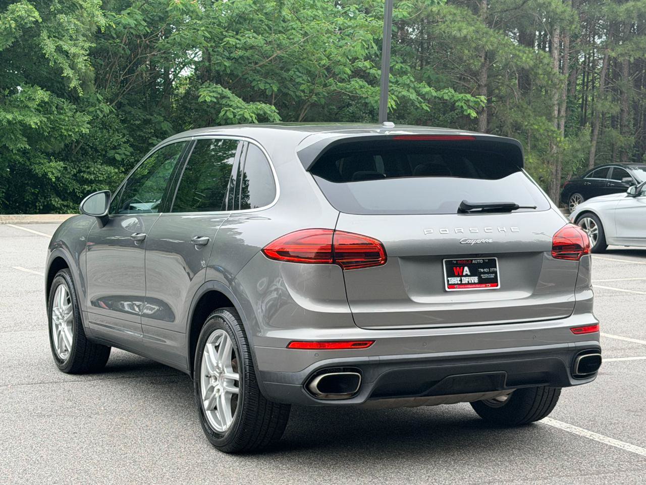 Used 2016 Porsche Cayenne AWD/4WD image 6
