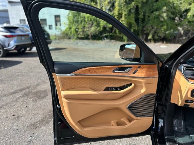 Used 2023 Jeep Grand Cherokee Summit image 12