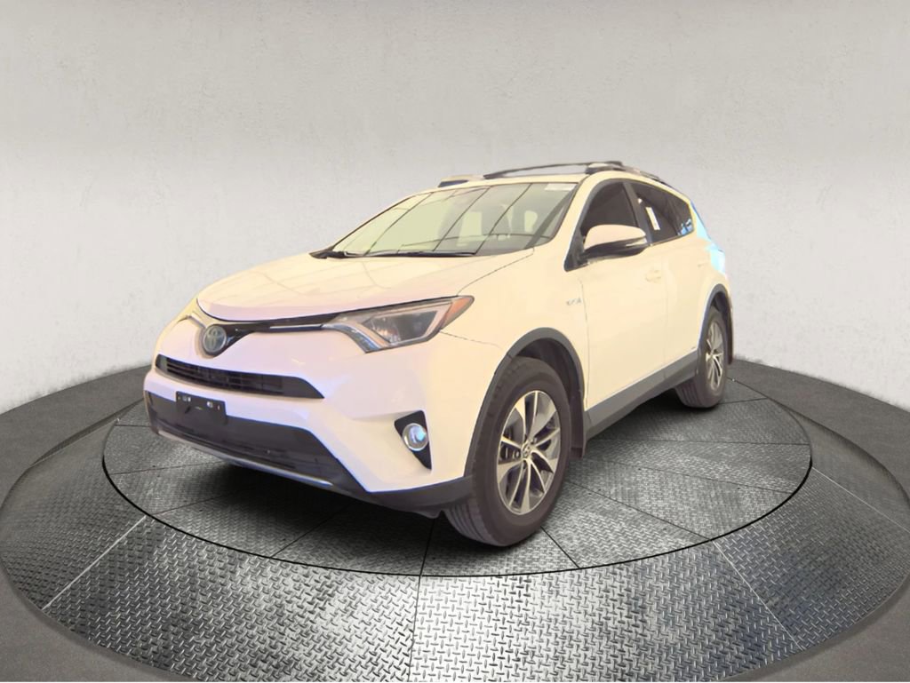 Used 2017 Toyota RAV4 XLE image 3
