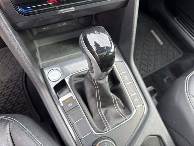 Used 2023 Volkswagen Tiguan SE R-Line AWD/4WD image 21