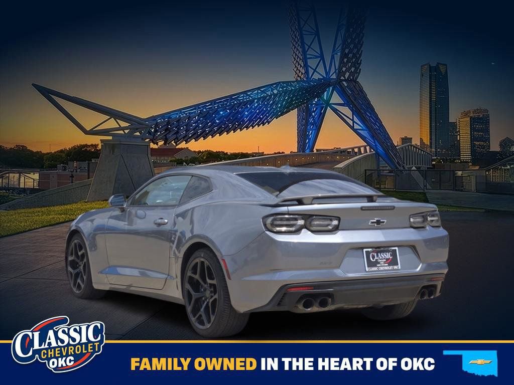 Used 2020 Chevrolet Camaro SS RWD image 5