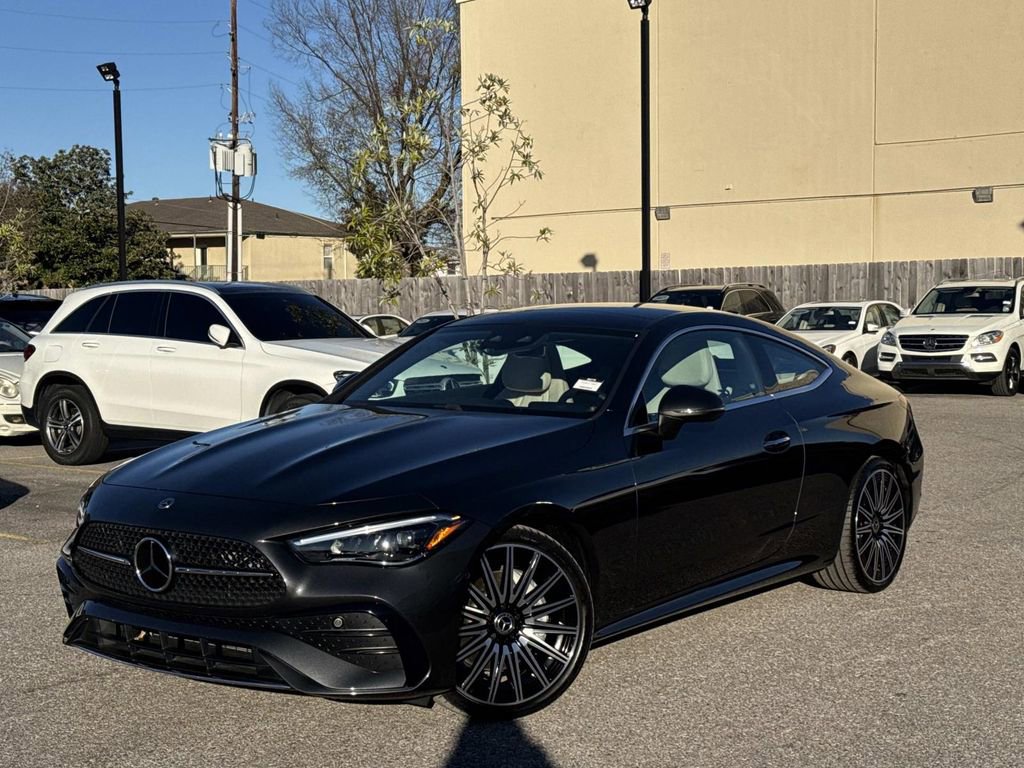Used 2024 Mercedes-Benz CLE 300 4MATIC Coupe image 3