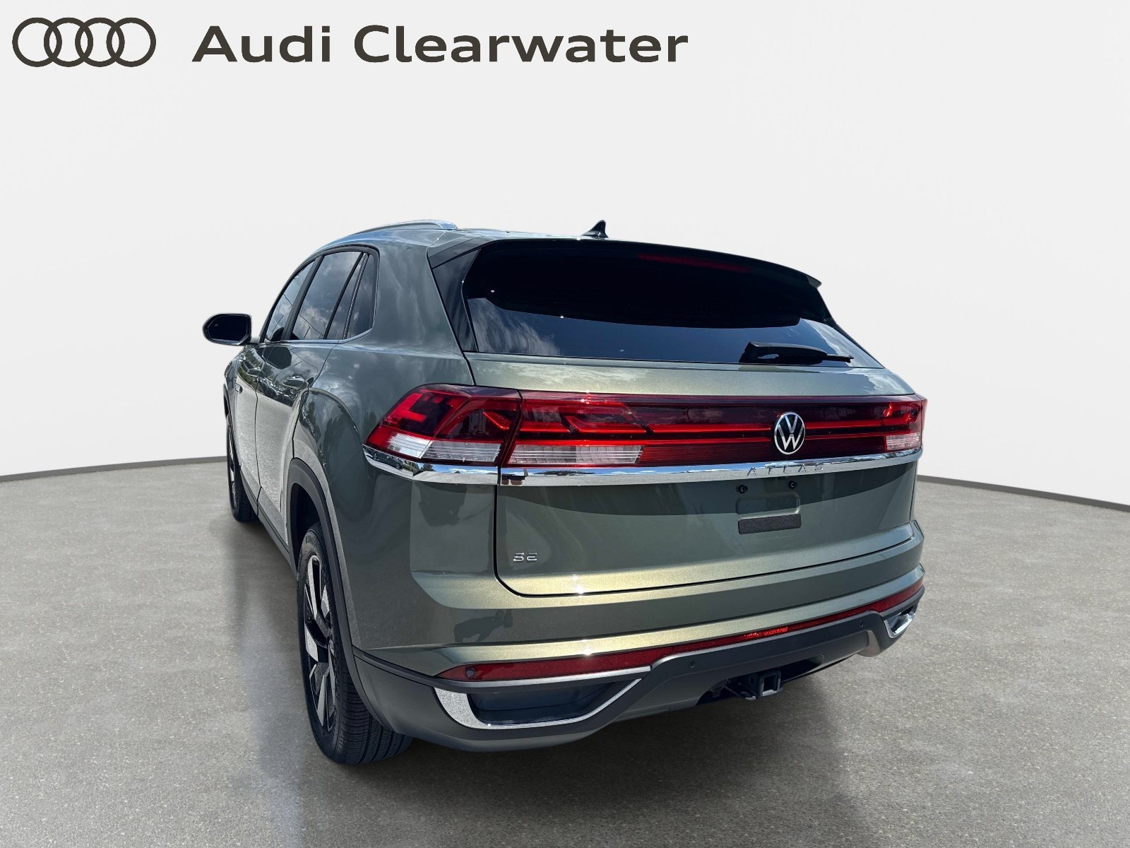 Used 2025 Volkswagen Atlas Cross Sport SE FWD image 8
