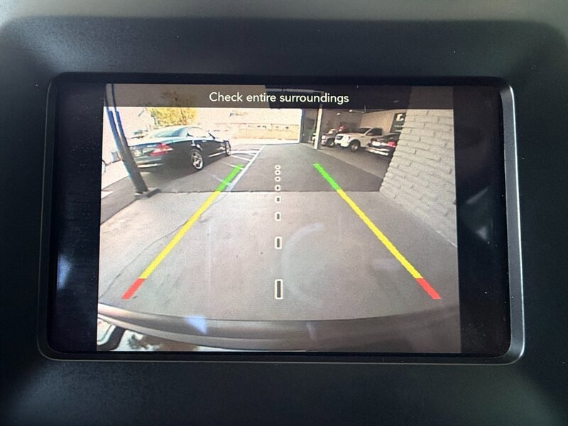 Used 2019 Jeep Cherokee Latitude Plus FWD image 31