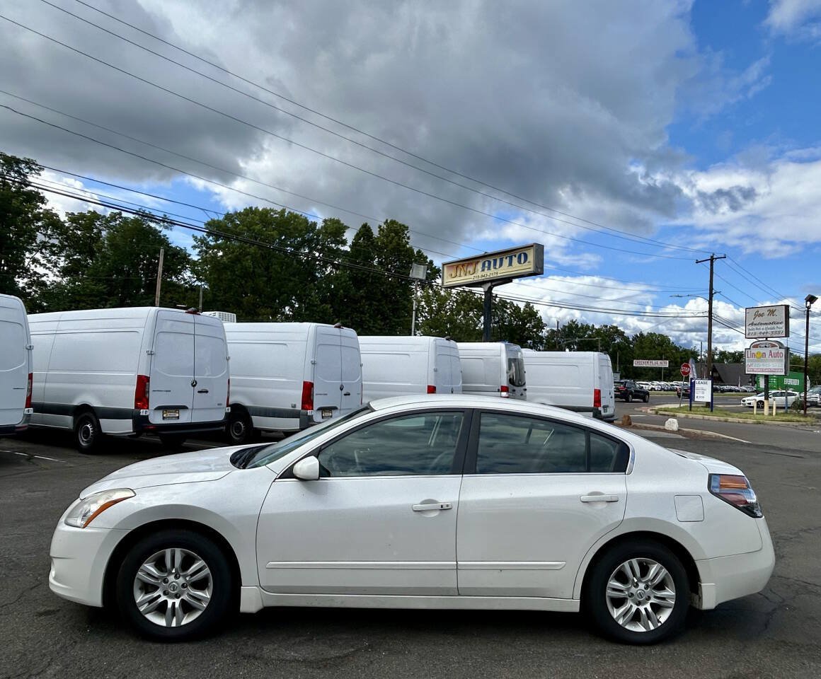 Used 2012 Nissan Altima 2.5 S w/ Convenience Pkg FWD image 2