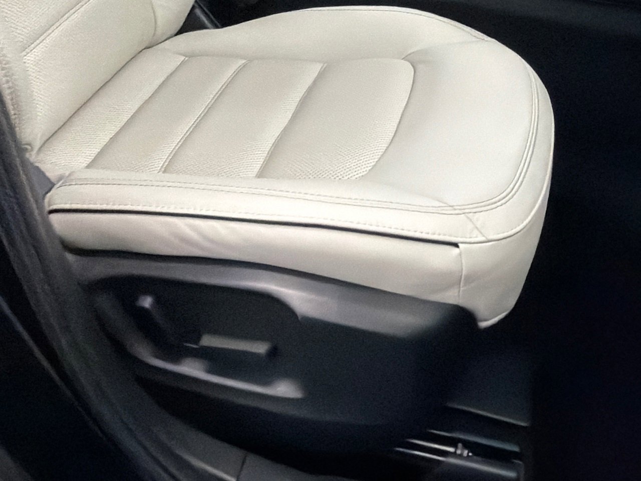 Certified 2025 MAZDA CX-5 AWD 2.5 S w/ Preferred Package image 12