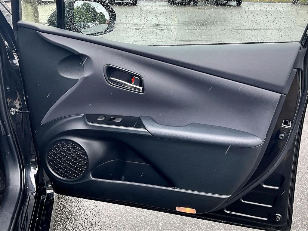 Used 2022 Toyota Prius Prime XLE FWD image 12