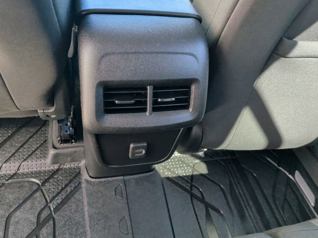Used 2020 Chevrolet Equinox LT w/ Driver Convenience Package AWD/4WD image 12