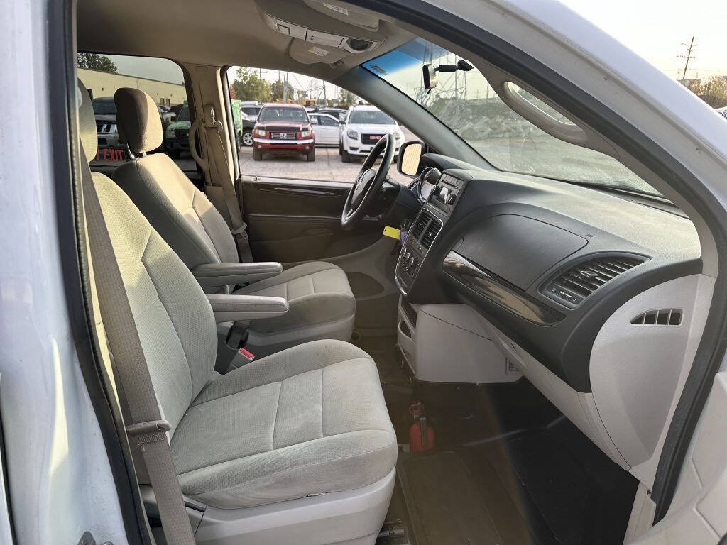 Used 2014 Dodge Grand Caravan SE w/ Quick Order Package 29E SE FWD image 8