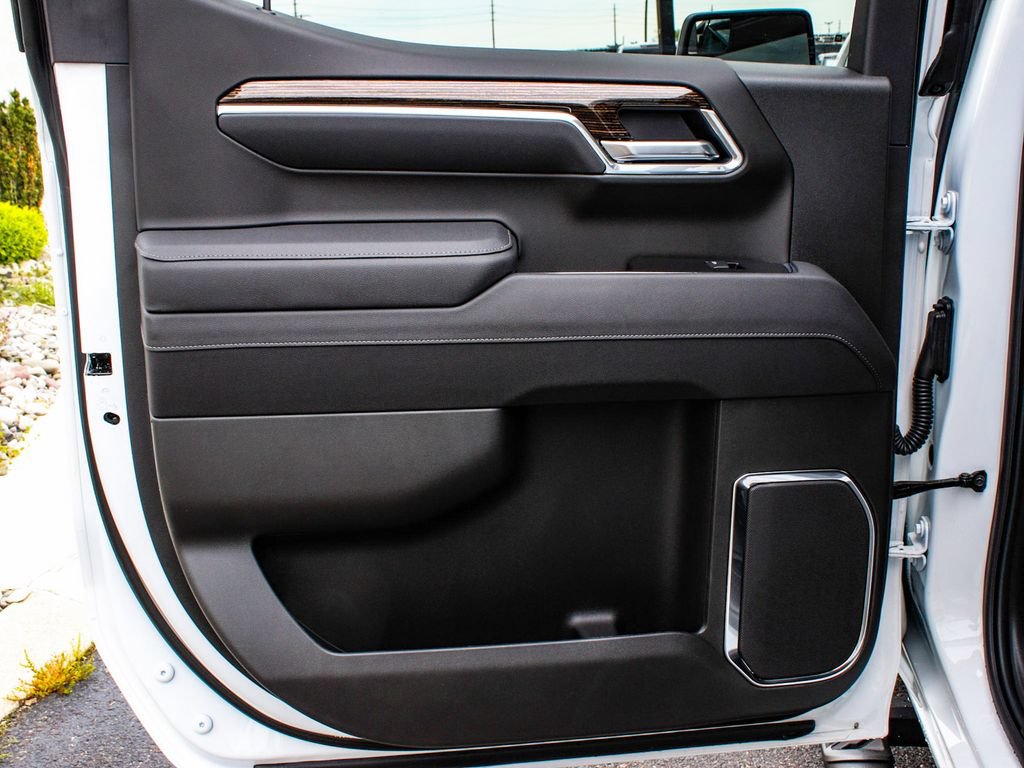 Used 2026 GMC Sierra 1500 Elevation w/ Elevation Select Package RWD image 11