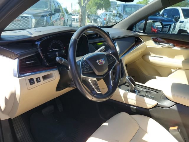 Used 2018 Cadillac XT5 Luxury w/ Driver Awareness Package FWD image 19