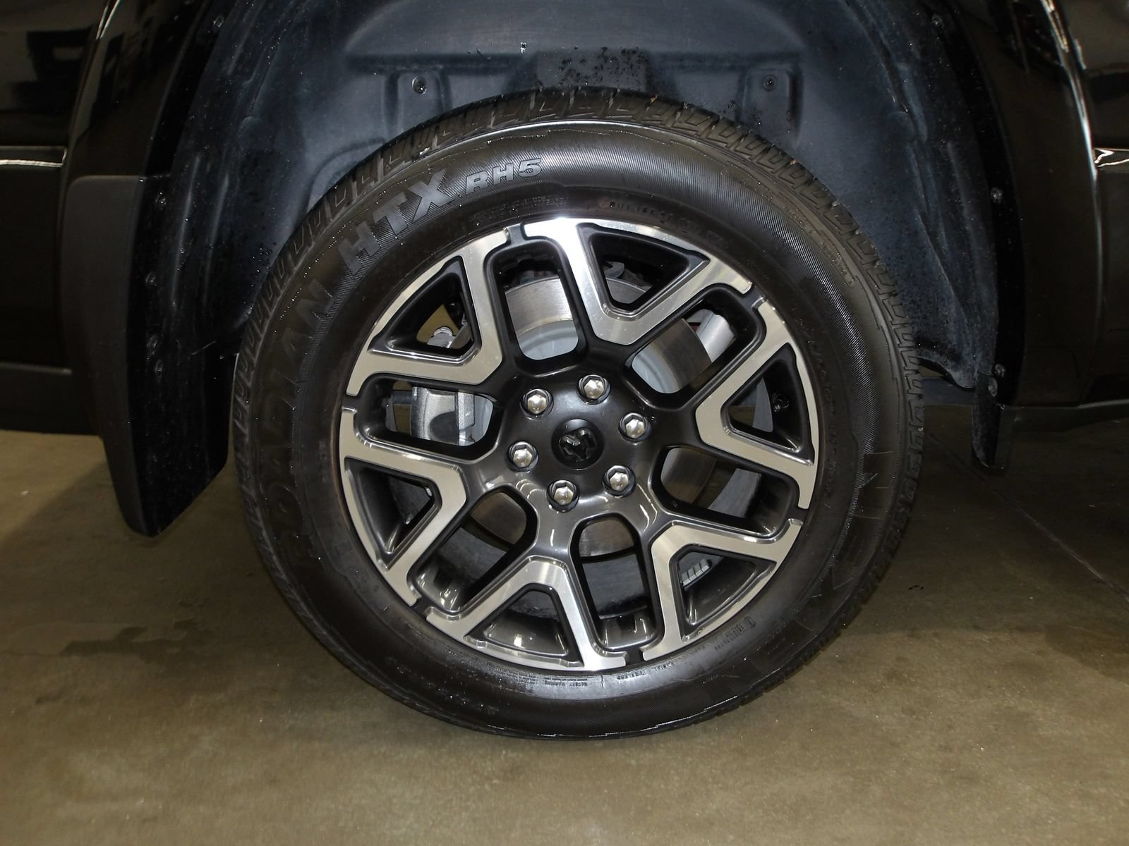 Used 2025 RAM 1500 Laramie AWD/4WD image 20