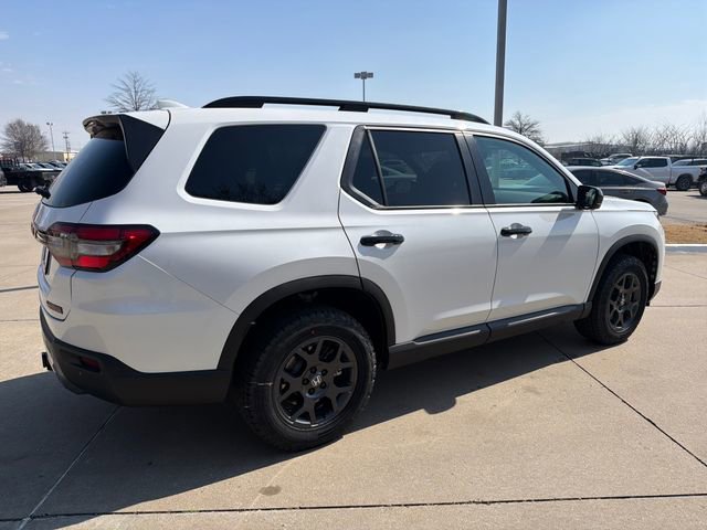 New 2026 Honda Pilot TrailSport image 5