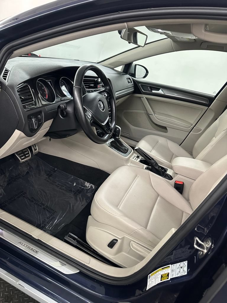 Used 2019 Volkswagen Golf Alltrack S AWD/4WD image 10