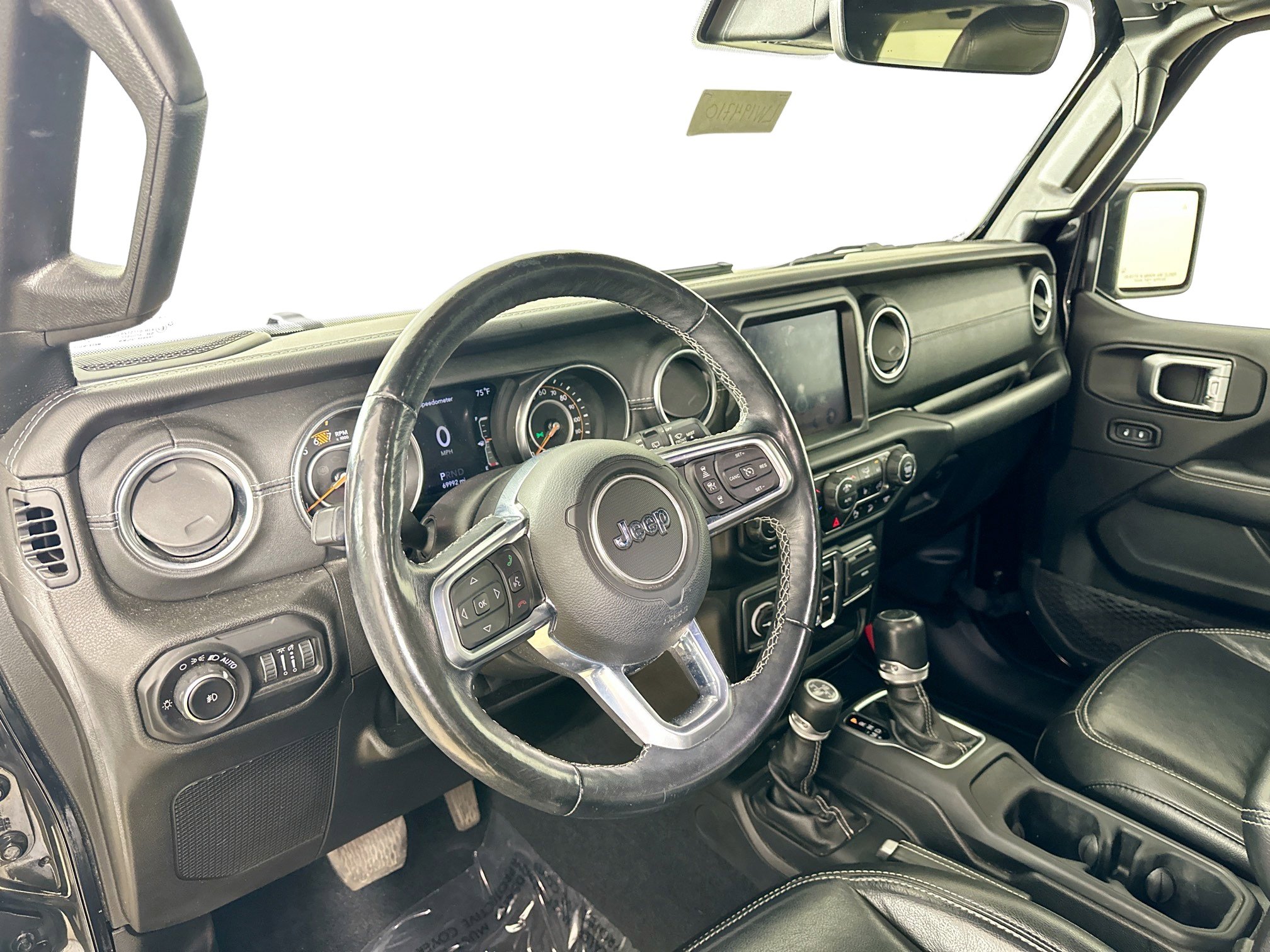 Used 2020 Jeep Wrangler Unlimited Sahara AWD/4WD image 10