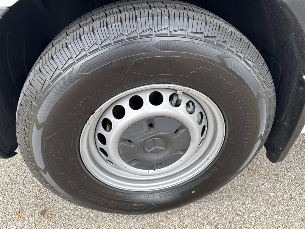 Used 2021 Mercedes-Benz Sprinter 2500 image 28