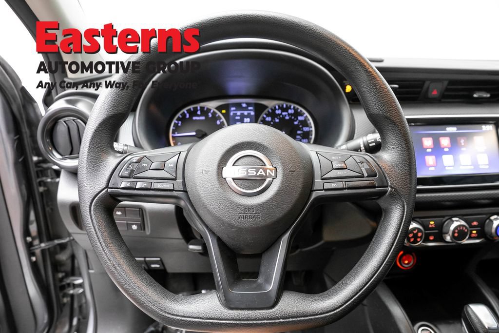 Used 2023 Nissan Kicks S FWD image 10