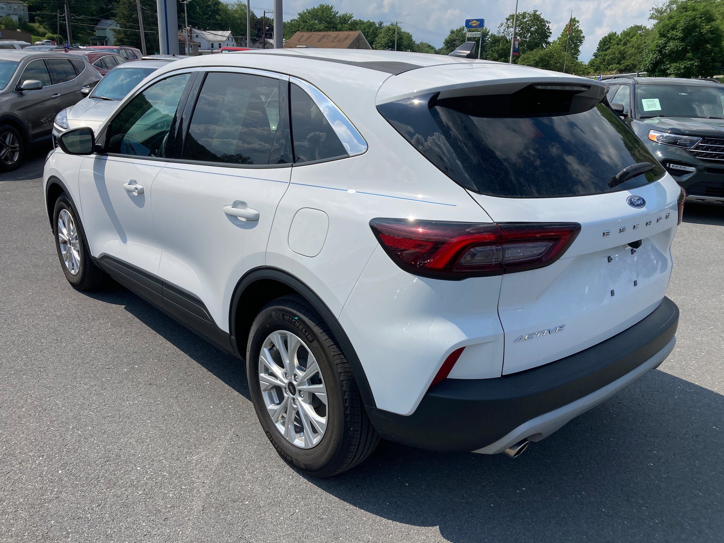 Used 2023 Ford Escape Active w/ Cold Weather Package FWD image 6