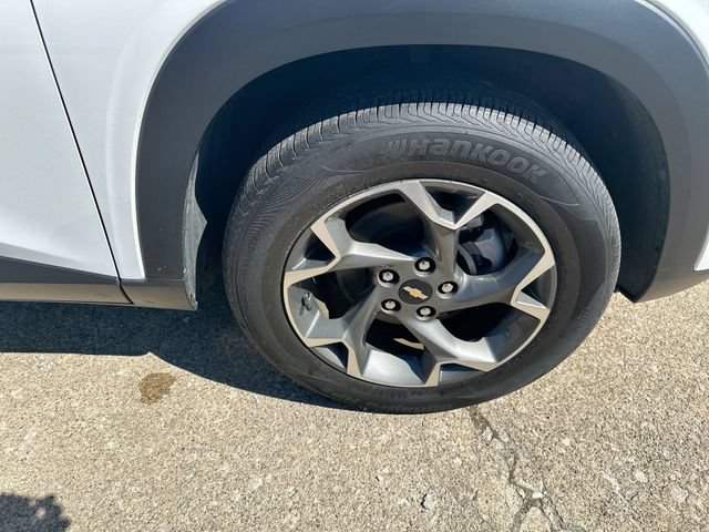 Used 2024 Chevrolet Trax LT w/ Driver Confidence Package FWD image 48
