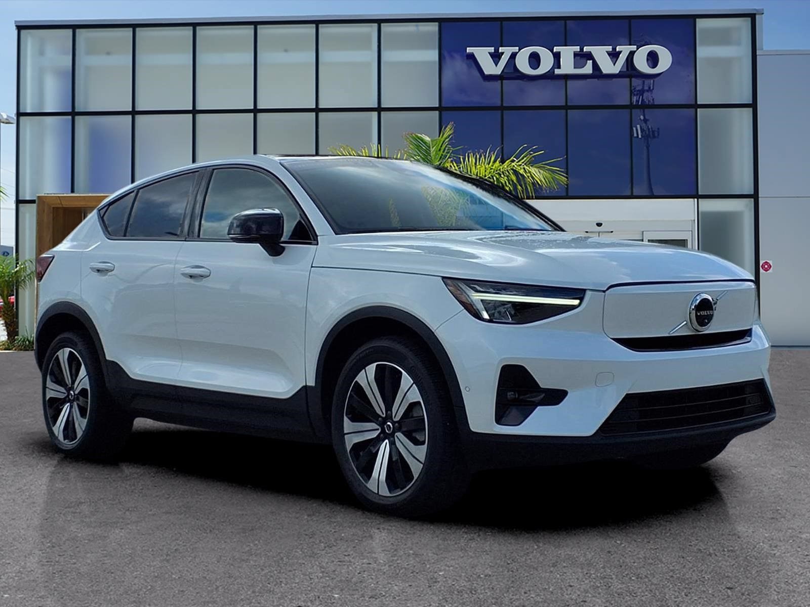 Certified 2023 Volvo C40 P8 Recharge Plus AWD/4WD image 1
