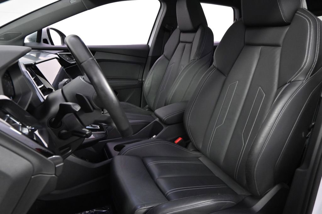 Used 2022 Audi Q4 e-tron Prestige image 13