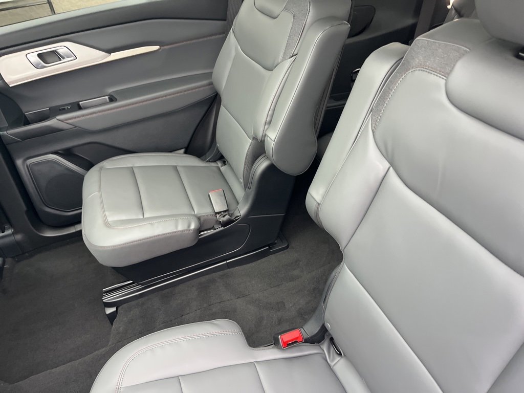 New 2026 Ford Explorer Active image 11