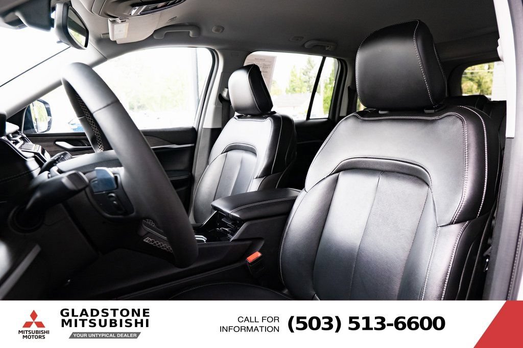 Used 2023 Jeep Grand Cherokee Limited AWD/4WD image 18