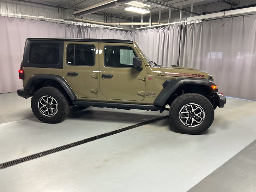 Used 2026 Jeep Wrangler Unlimited Rubicon AWD/4WD image 8