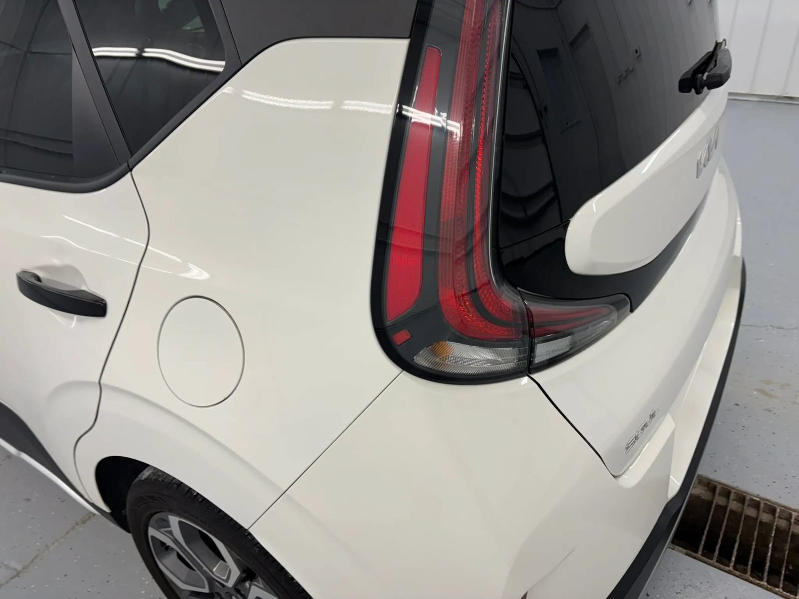 Used 2025 Kia Soul EX FWD image 21