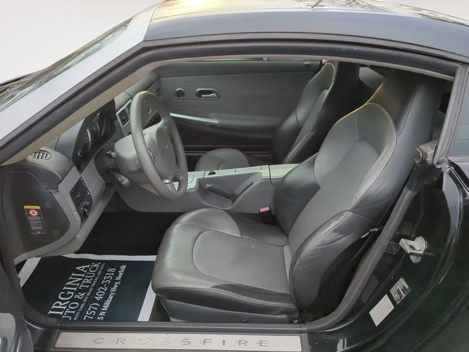 Used 2005 Chrysler Crossfire Limited image 12