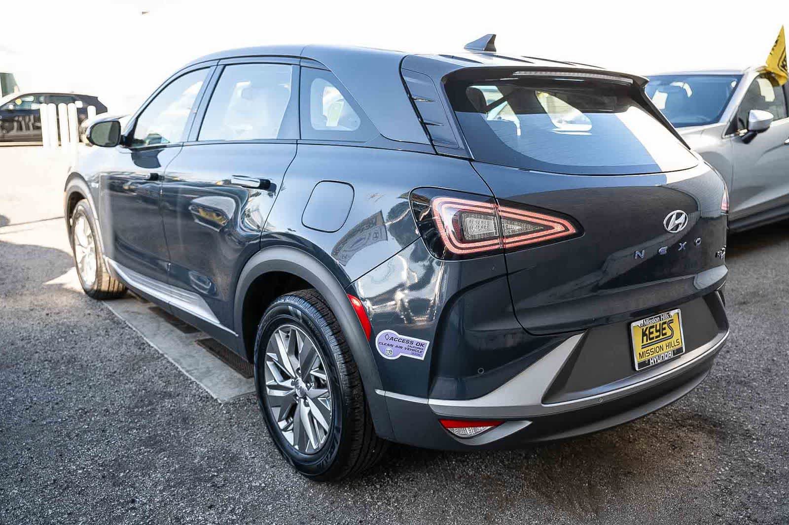 Used 2019 Hyundai Nexo Blue image 6