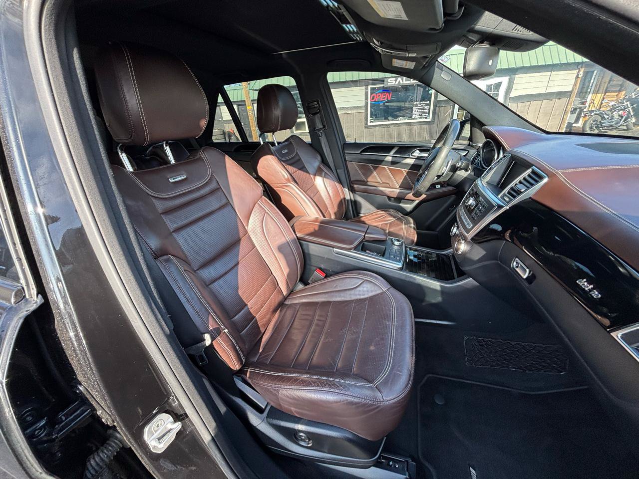 Used 2013 Mercedes-Benz ML 63 AMG 4MATIC image 9