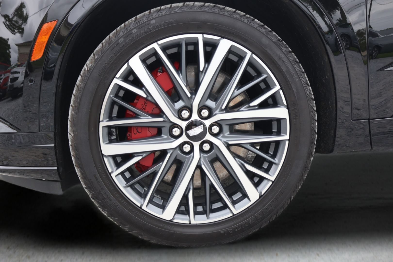 Certified 2025 Cadillac XT6 Sport w/ Platinum Package AWD/4WD image 28