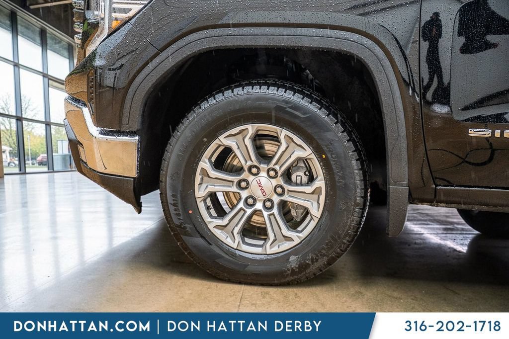 Used 2025 GMC Sierra 1500 SLT AWD/4WD image 32