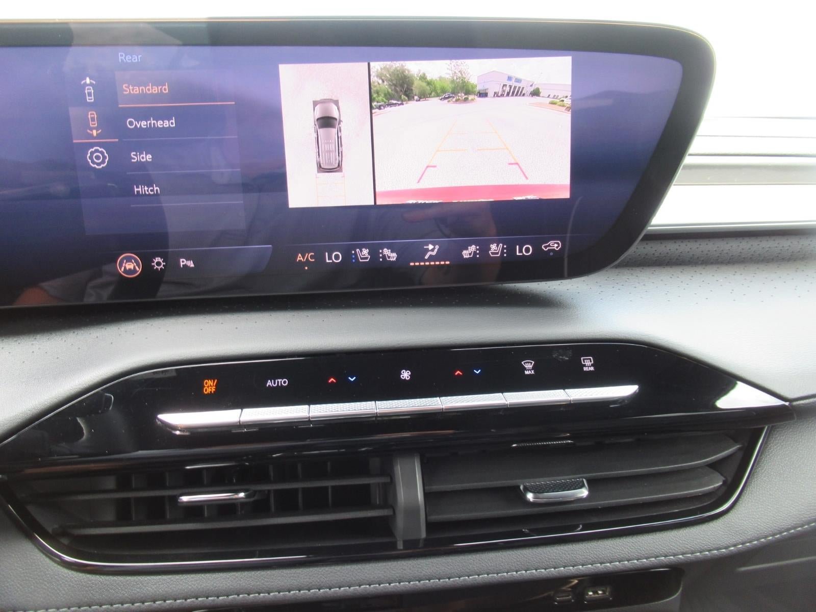 Used 2025 Buick Enclave Avenir w/ Super Cruise Package AWD/4WD image 29