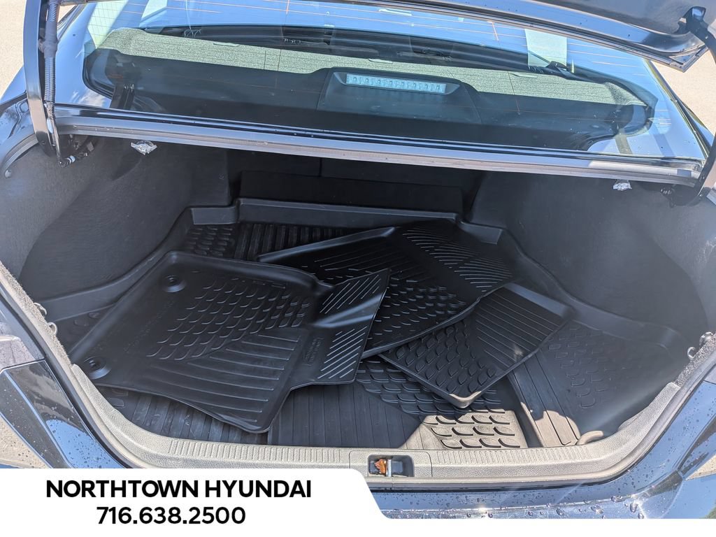 Used 2025 Toyota Camry LE AWD/4WD image 30