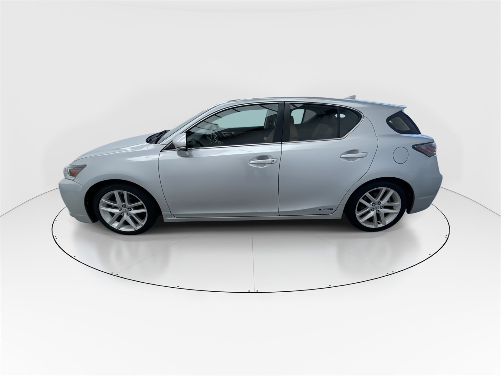 Used 2015 Lexus CT 200h image 5